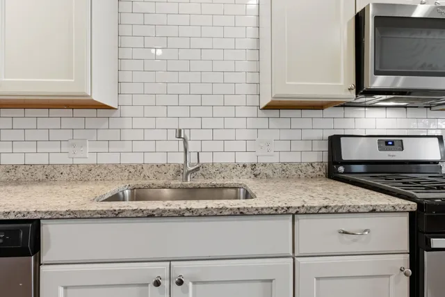 $459,000 | 75 Deerwood Drive, Unit B, Nashua, NH 03063