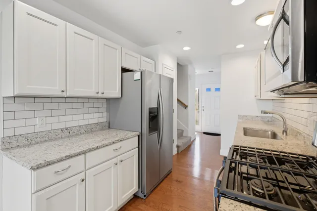 $459,000 | 75 Deerwood Drive, Unit B, Nashua, NH 03063