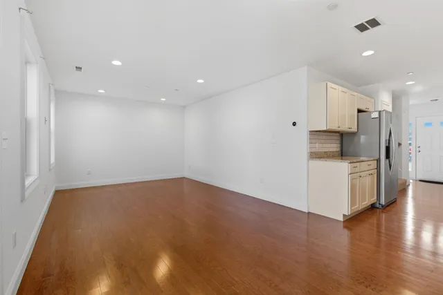 $459,000 | 75 Deerwood Drive, Unit B, Nashua, NH 03063