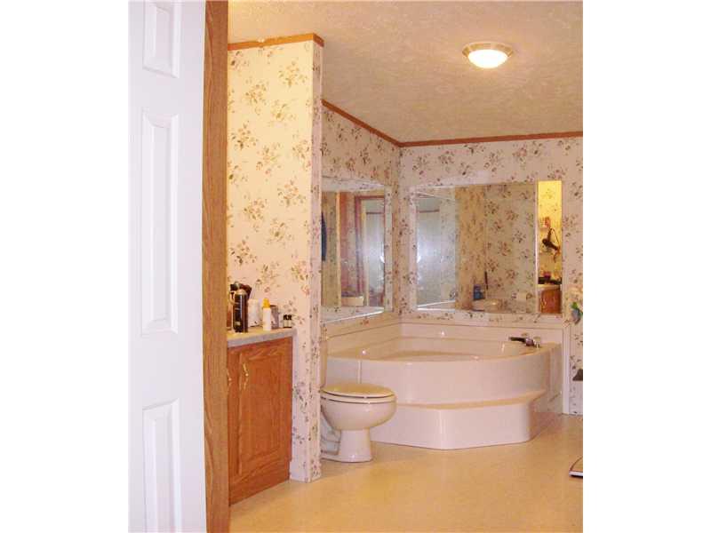 840 Saxonburg Road Butler, PA 16002 - Photo 13 of 18 Master Bath/Spa.