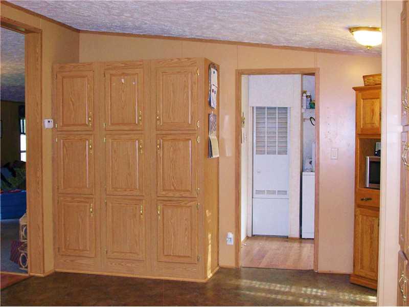 840 Saxonburg Road Butler, PA 16002 - Photo 5 of 18 Kitchen.