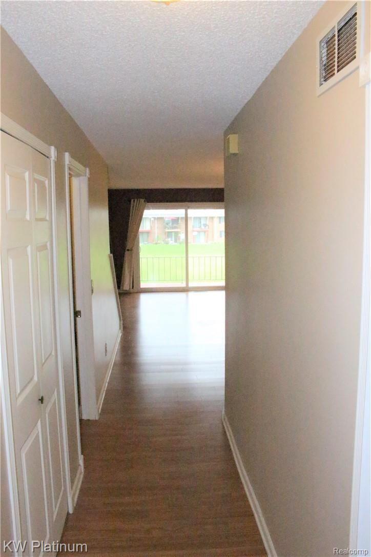 125 Cuttle Road, Unit E37 Marysville, MI 48040 - Photo 18 of 34 IMG_0618 updated.jpg