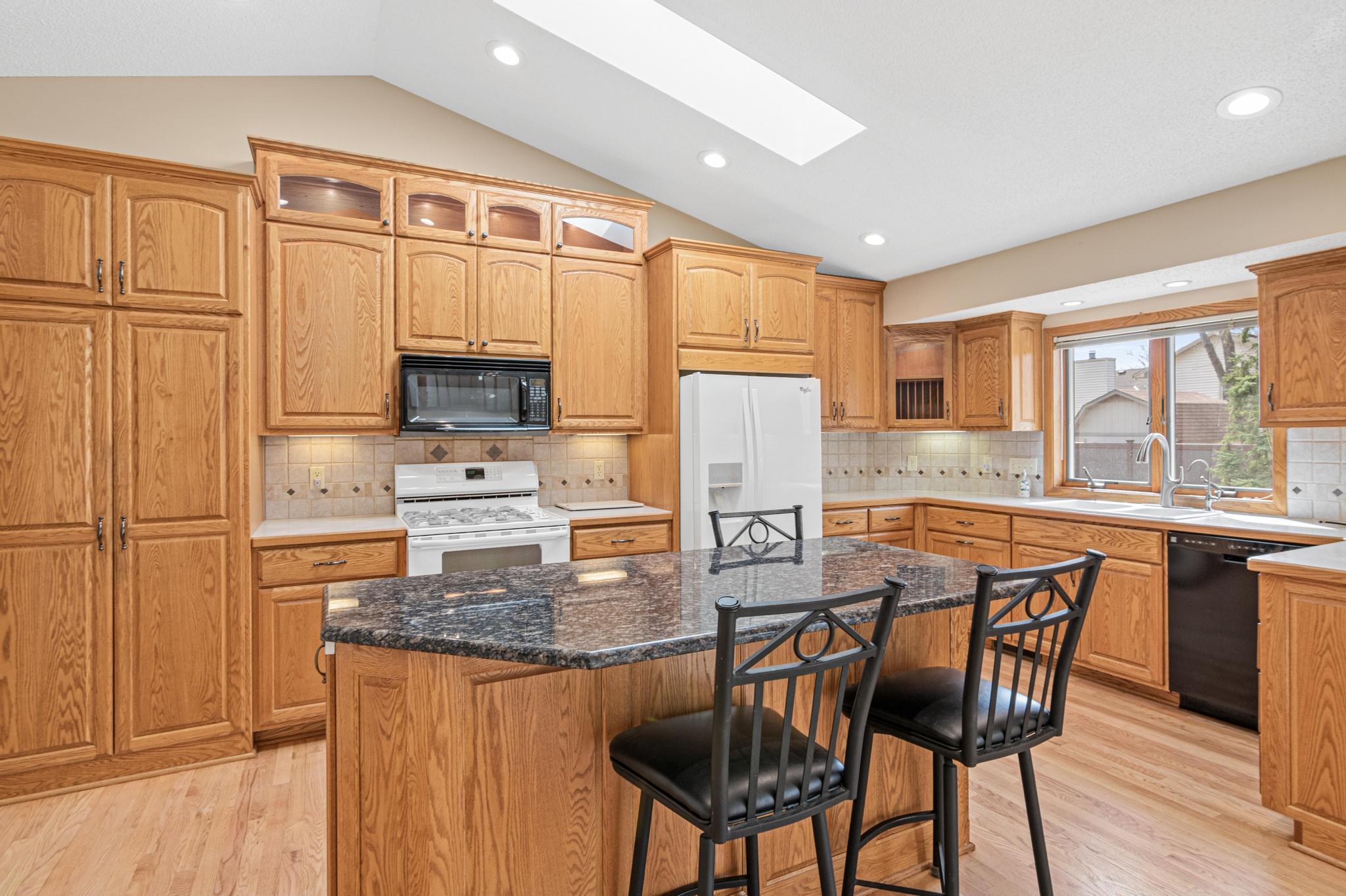 12465 90th Place North Maple Grove, MN 55369 - Photo 3 of 32