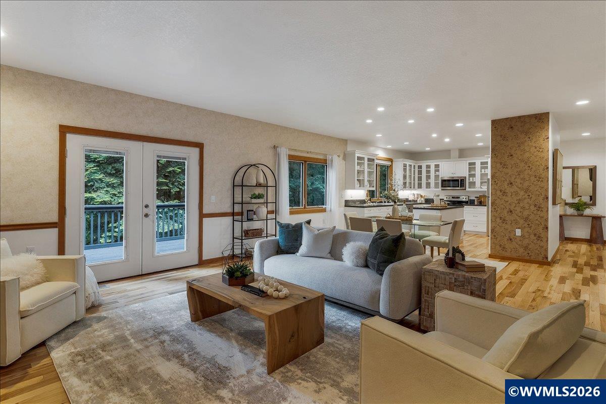 15577 Oakdale Road Dallas, OR 97338 - Photo 11 of 43