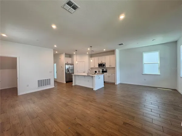 $2,295 | 433 Belmond Drive, DeBary, FL 32713