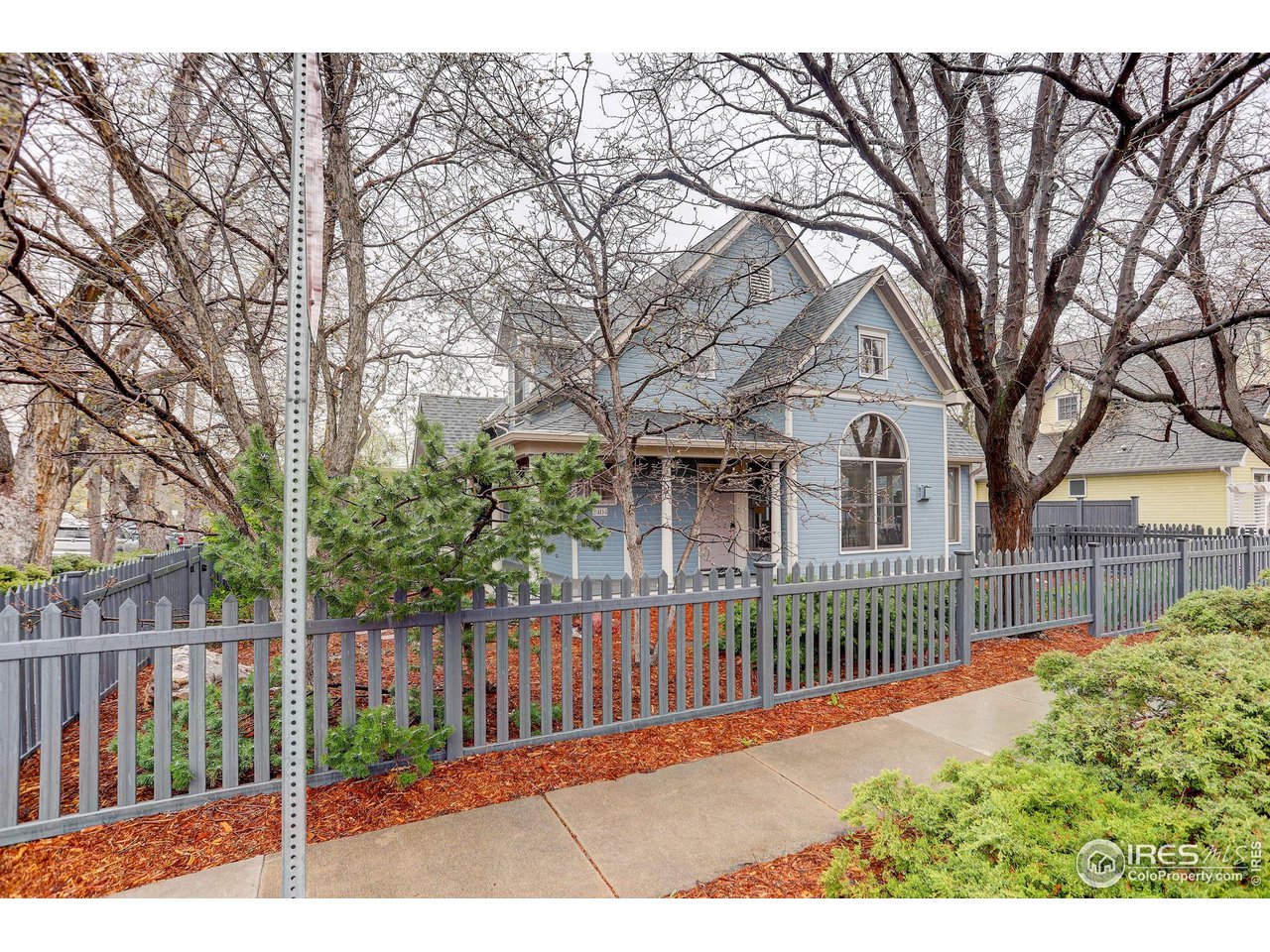2404 Pine Street Boulder, CO 80302 - Photo 25 of 40 Maintenance free fencing