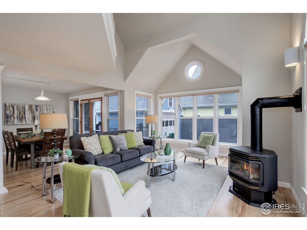 2404 Pine Street Boulder, CO 80302 - Photo 3 of 40 Livingroom