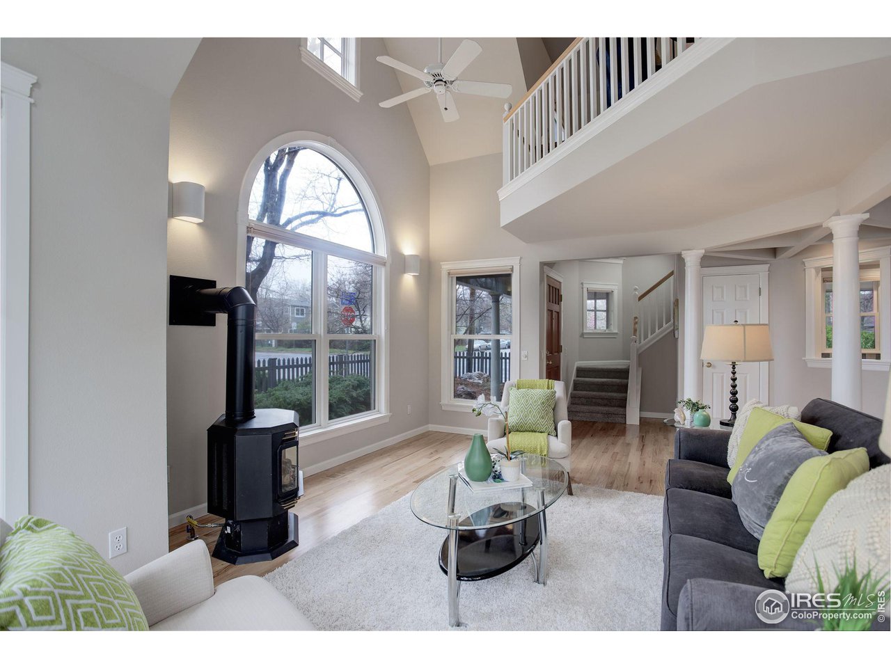2404 Pine Street Boulder, CO 80302 - Photo 6 of 40 Livingroom