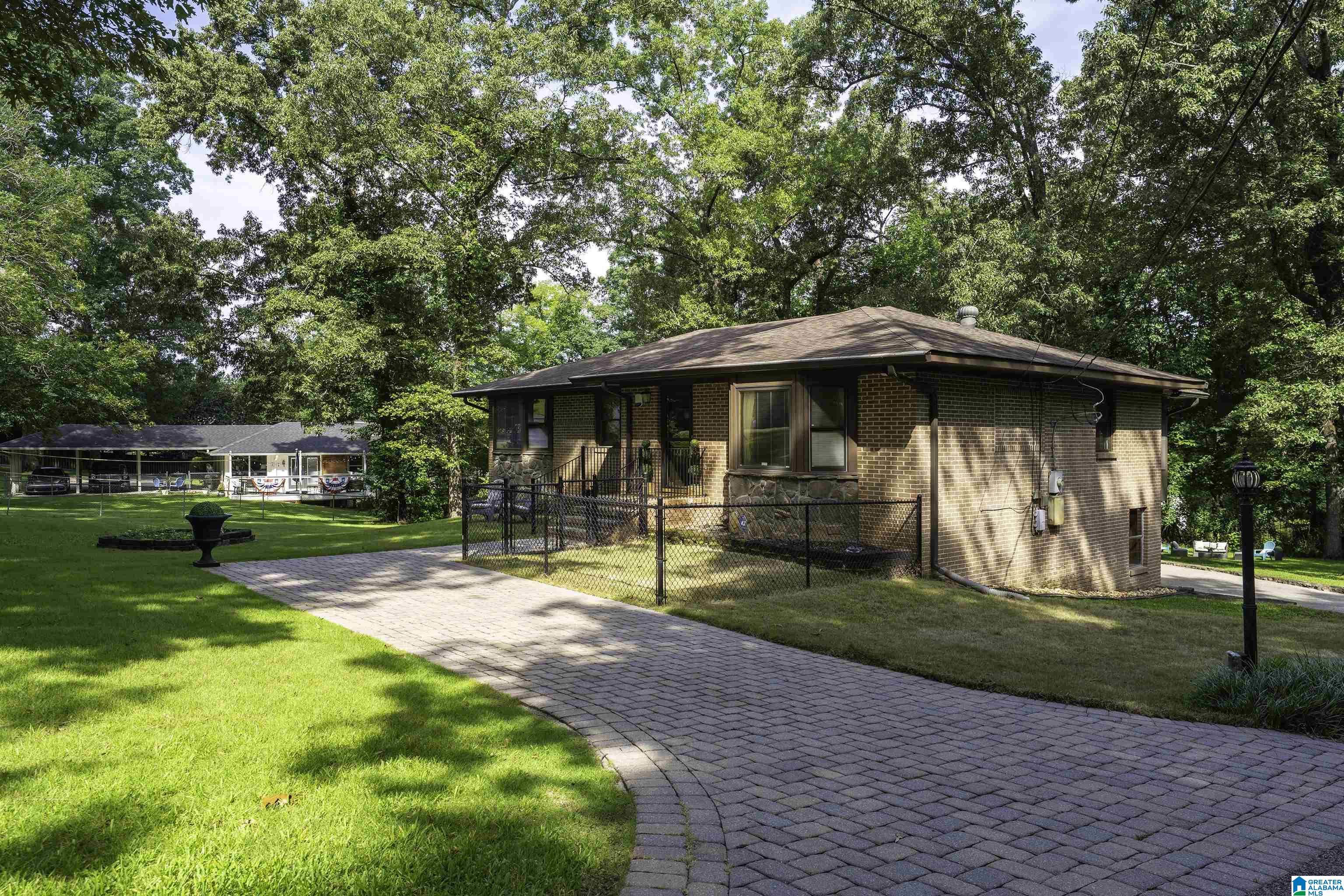2360 Rocky Ridge Road Vestavia Hills, AL 35216 - Photo 2 of 37