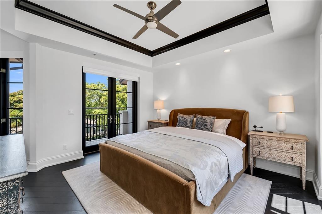 1004 7th Street South Naples, FL 34102 - Photo 9 of 14