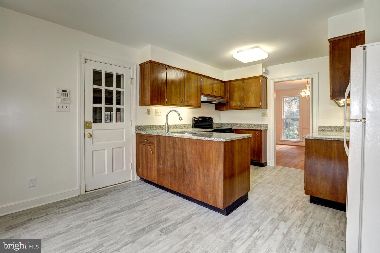 9120 Burdette Road Bethesda, MD 20817 - Photo 14 of 36 Gallery Image 14