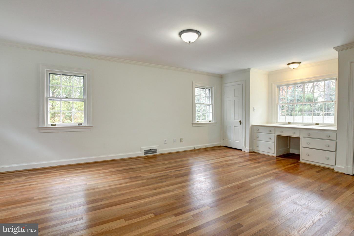 9120 Burdette Road Bethesda, MD 20817 - Photo 23 of 36 Gallery Image 23
