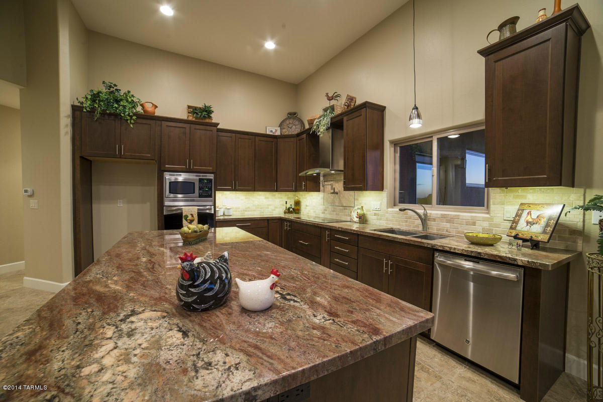391 North Tanque Verde Loop Road Tucson, AZ 85748 - Photo 5 of 29 Gallery Image 5