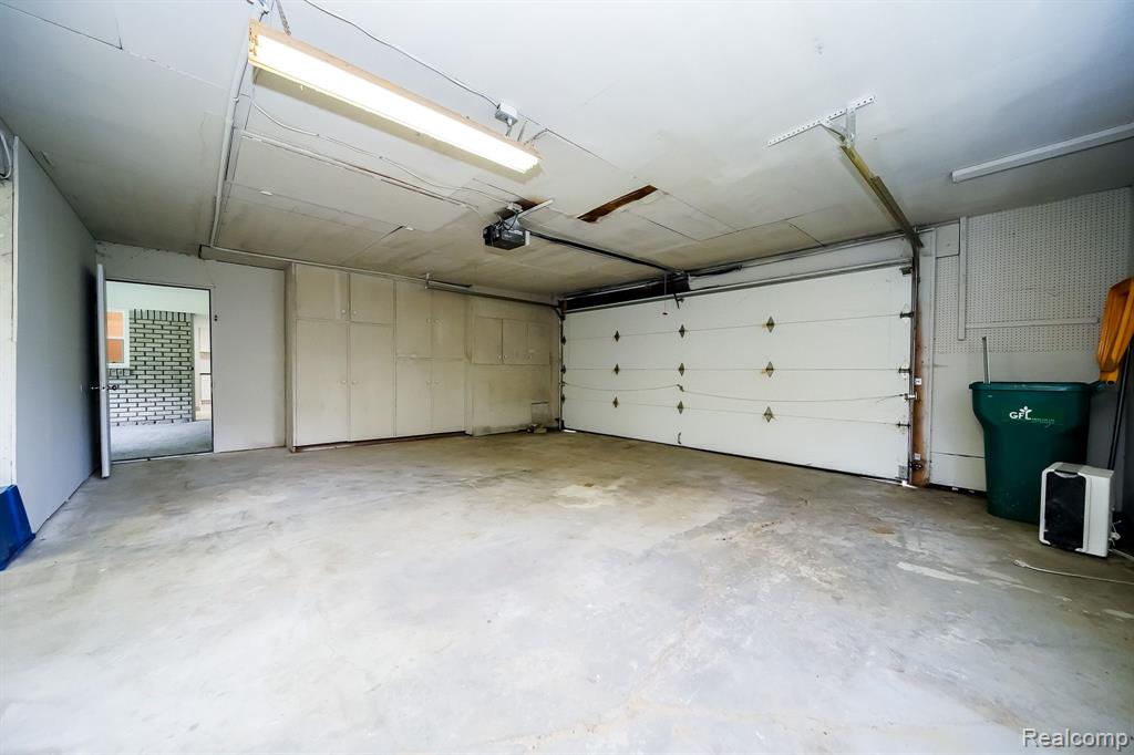 29200 Utley Road Farmington Hills, MI 48334 - Photo 57 of 64