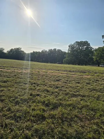 a view of an ocean from a yard