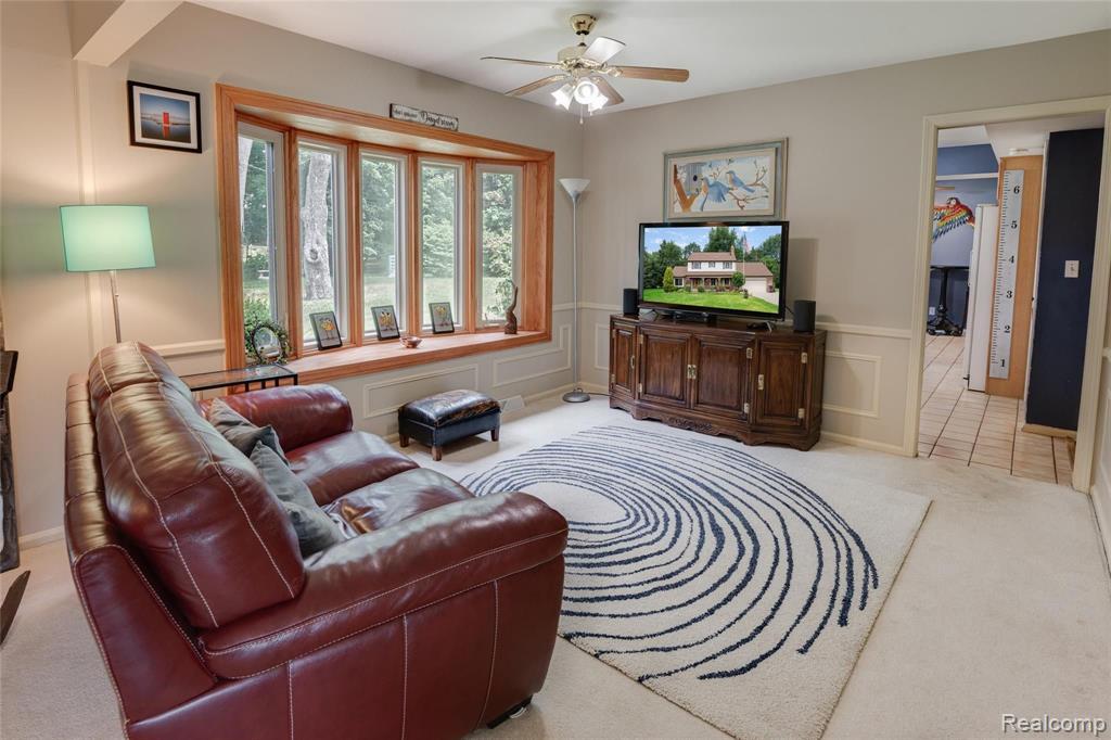8220 Holcomb Road Clarkston, MI 48348 - Photo 16 of 31