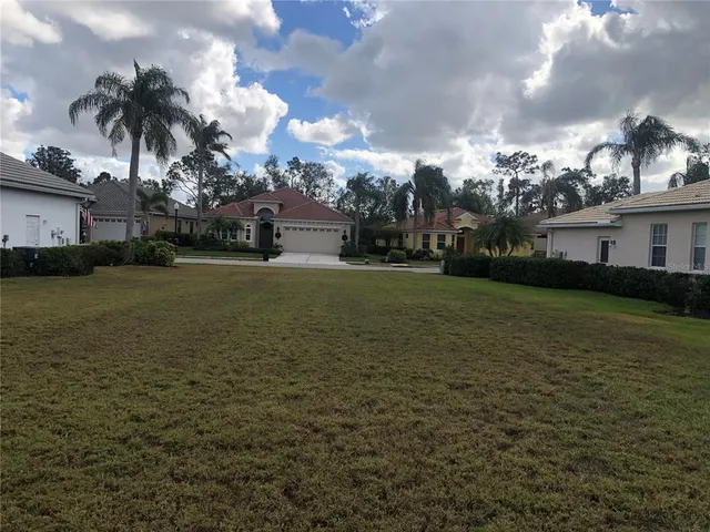 $180,000 | 9827 Royal Lytham Avenue, Bradenton, FL 34202