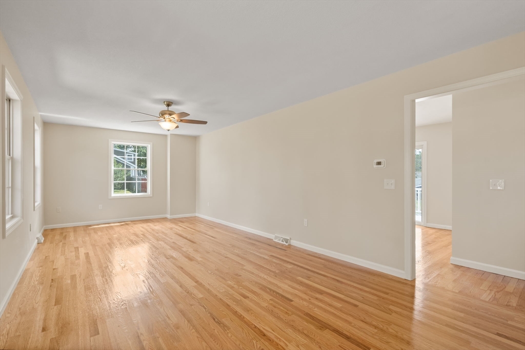63 Hope Street Springfield, MA 01119 - Photo 19 of 36