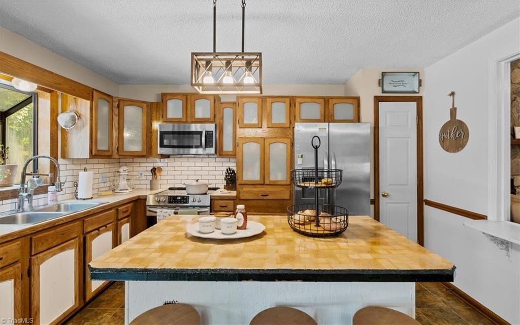 1013 Lacy Hepler Road Thomasville, NC 27360 - Photo 13 of 50