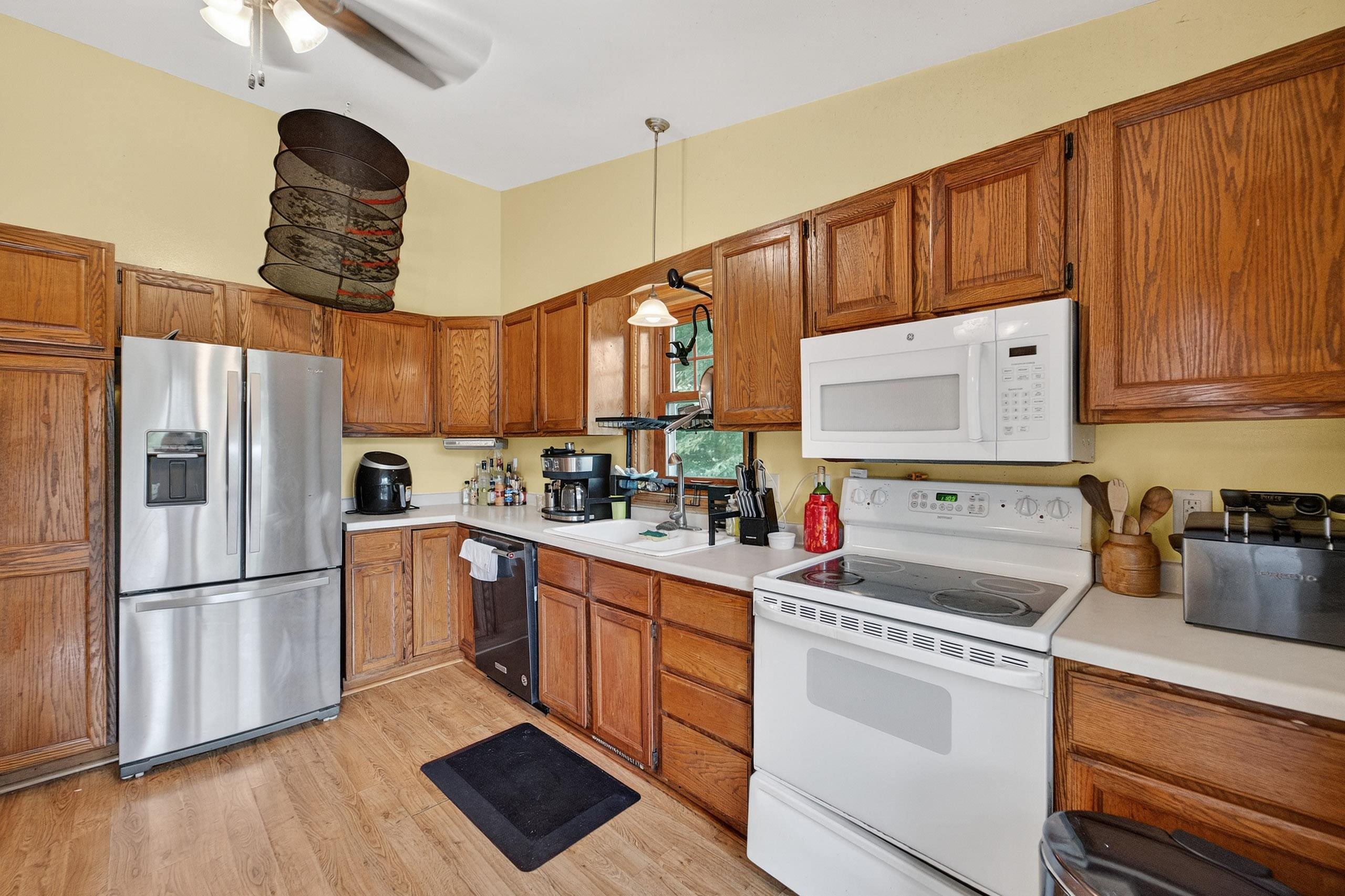 604 Robin Drive Sun Prairie, WI 53590 - Photo 11 of 40