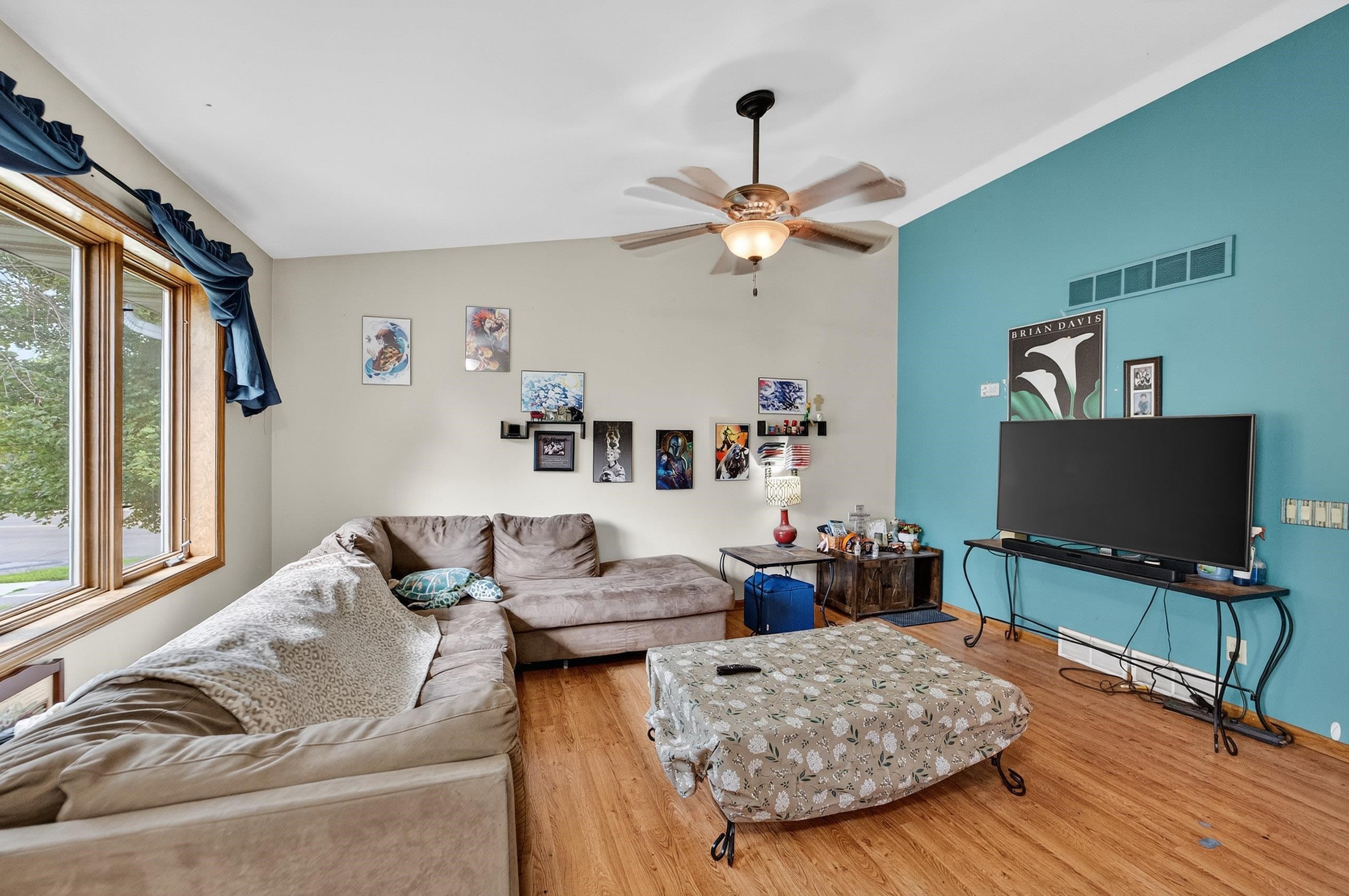 604 Robin Drive Sun Prairie, WI 53590 - Photo 5 of 40