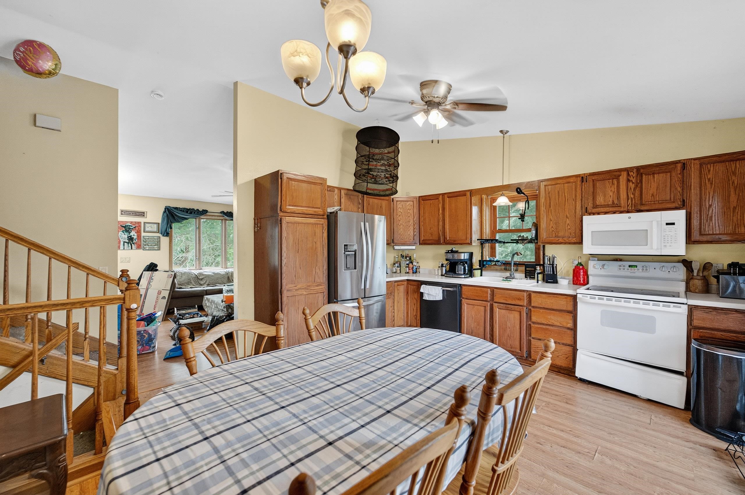 604 Robin Drive Sun Prairie, WI 53590 - Photo 8 of 40