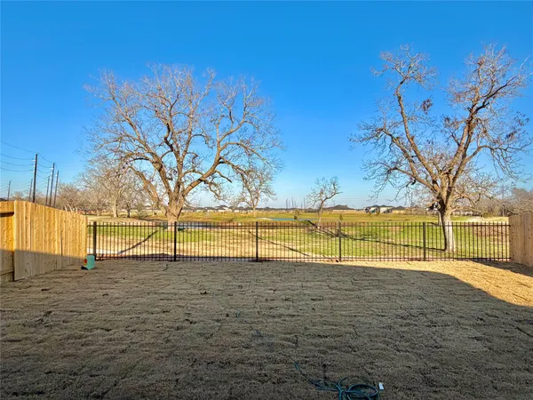 $2,200 | 7926 Marconi Corsco Drive, Richmond, TX 77406