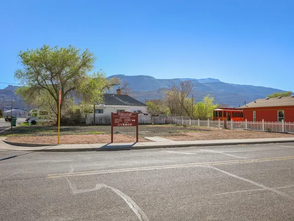 a view of a basketball court