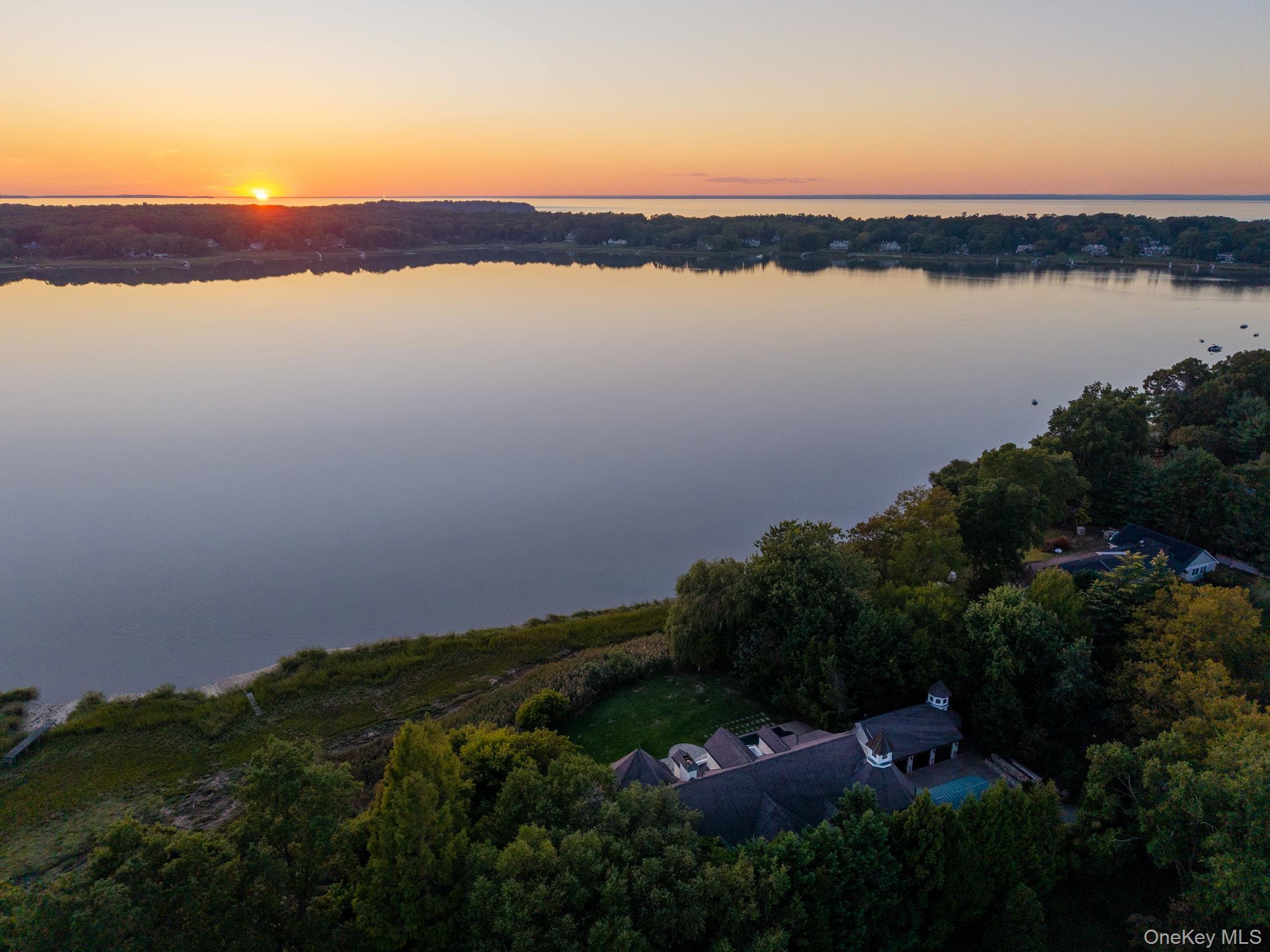 29 Gaul Road South East Setauket, NY 11733 - Photo 4 of 39
