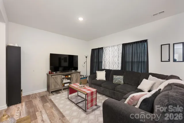 $269,000 | 609 North Mulberry Street, Statesville, NC 28677