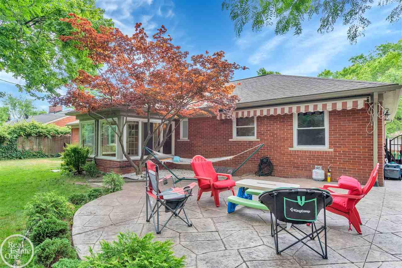 860 Shoreham Road Grosse Pointe Woods, MI 48236 - Photo 40 of 43