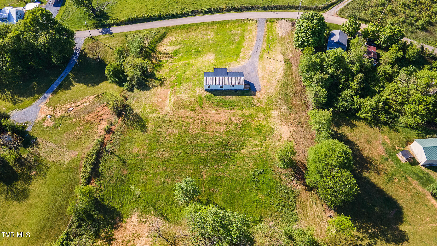 3066 Poplar Springs Road Greeneville, TN 37743 - Photo 29 of 34 D_Neas-3066-Poplar-Springs_0475