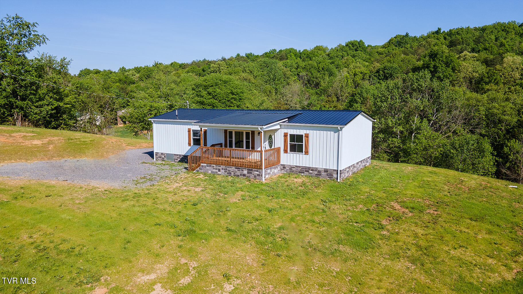 3066 Poplar Springs Road Greeneville, TN 37743 - Photo 3 of 34 D_Neas-3066-Poplar-Springs_0490