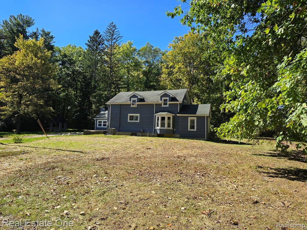 249 West Buell Road Oakland, MI 48363 - Photo 4 of 72
