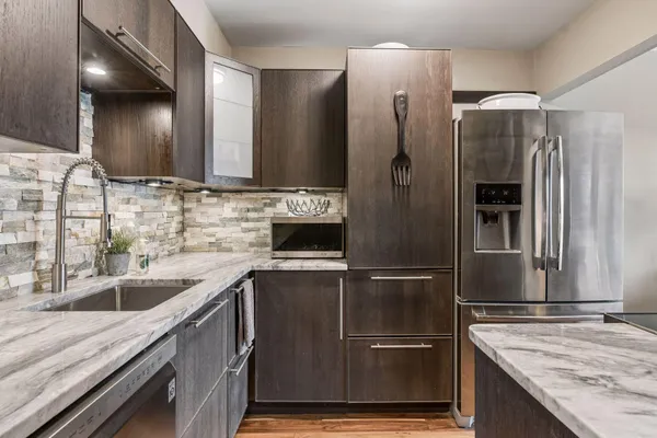 $99,900 | 3155 Old Highway 8, Unit 306, Roseville, MN 55418