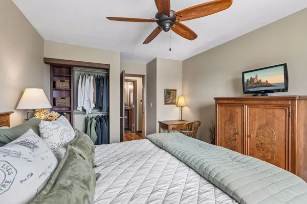 $99,900 | 3155 Old Highway 8, Unit 306, Roseville, MN 55418