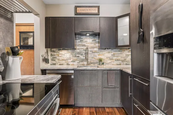 $99,900 | 3155 Old Highway 8, Unit 306, Roseville, MN 55418