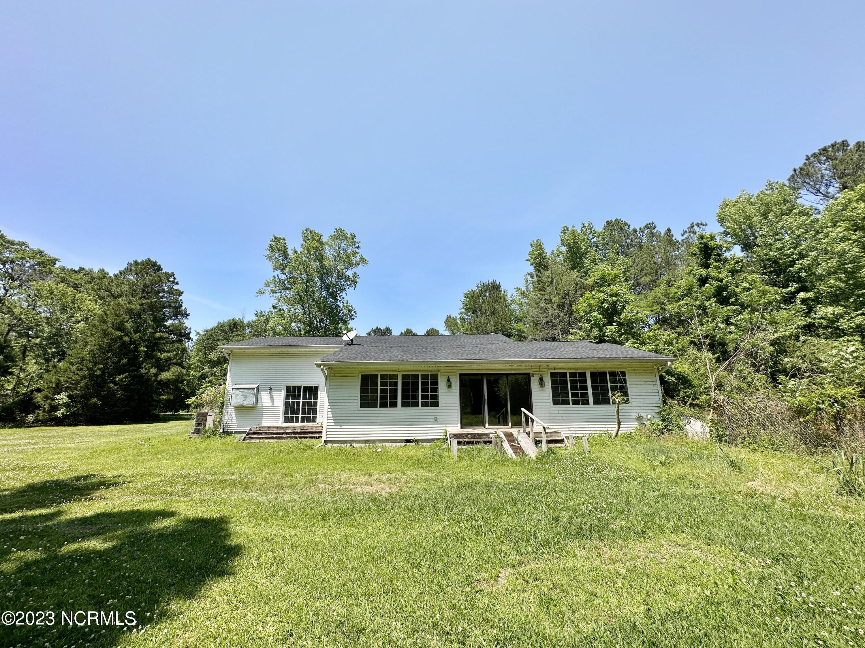 4062 Borough Road Currie, NC 28435 - Photo 3 of 27 back 2