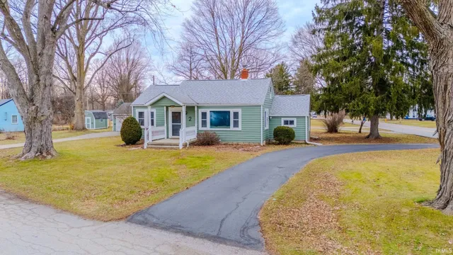 $190,000 | 2 South Colonial Park Drive, Marion, IN 46953