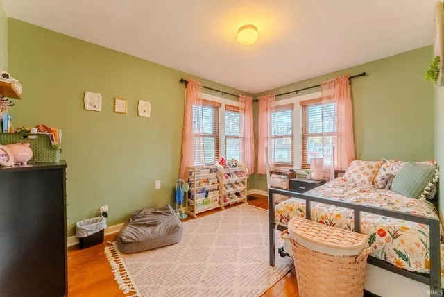 $190,000 | 2 South Colonial Park Drive, Marion, IN 46953