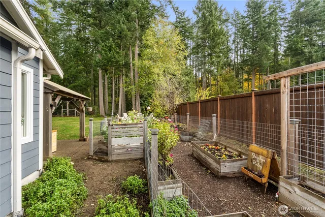 a view of deck with patio