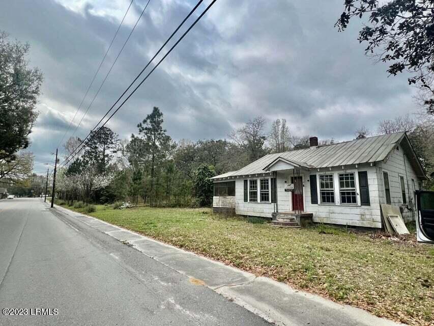 47 Salkehatchie Road Yemassee, SC 29945 - Photo 3 of 10 20230302223738224179000000-o