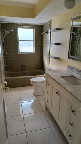 a view of a utility room