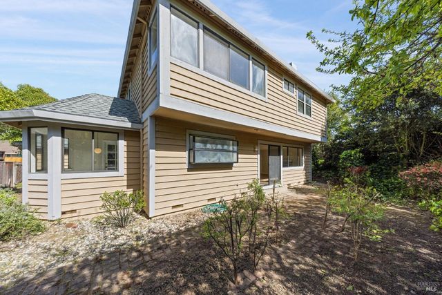 $1,225,000 | 195 Butterfield Drive, Novato, CA 94945