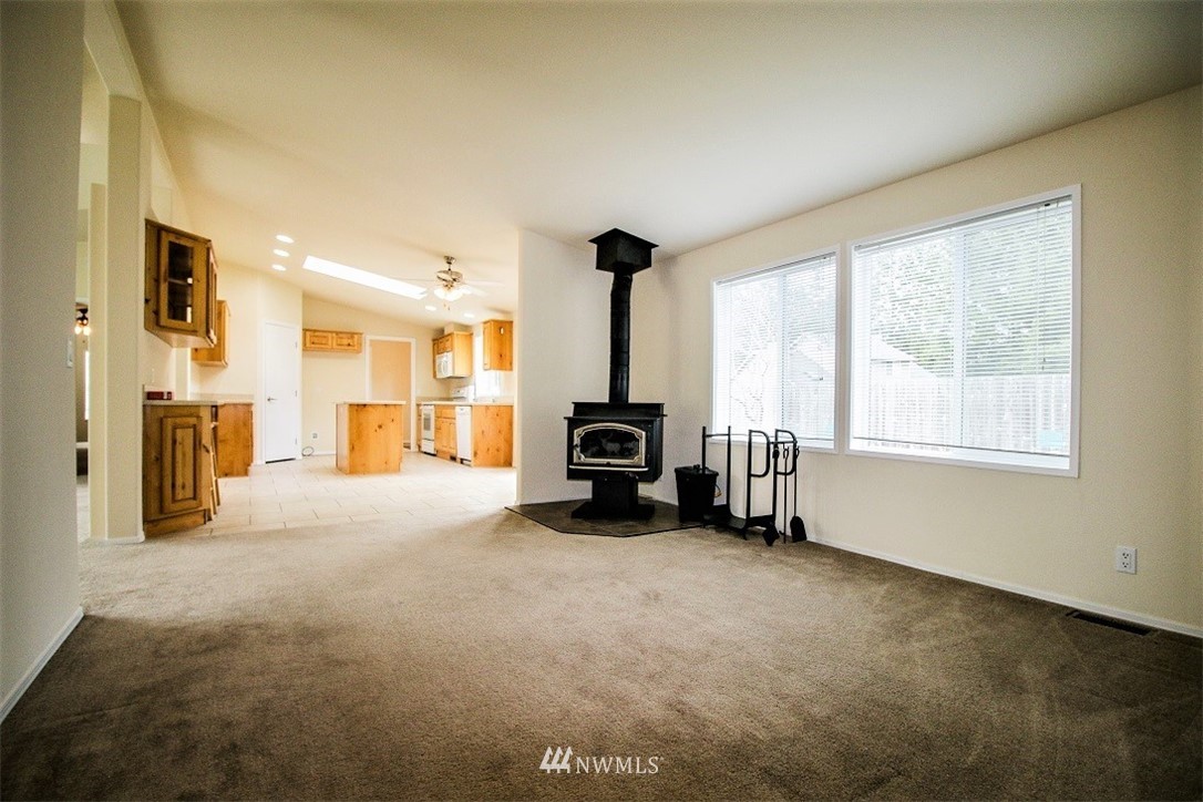 5649 140th Avenue Southwest Rochester, WA 98579 - Photo 7 of 13
