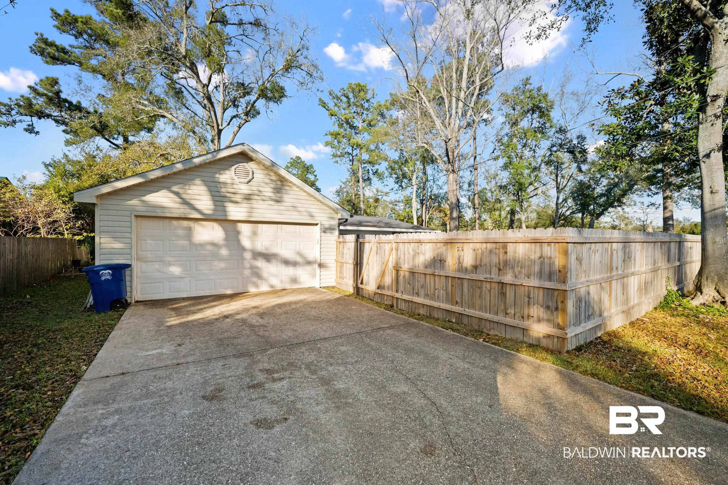 401 West Myrtle Avenue Foley, AL 36535 - Photo 37 of 39 View of garage