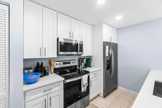 $365,000 | 1885 Palm Cove Boulevard, Unit 10207, Delray Beach, FL 33445