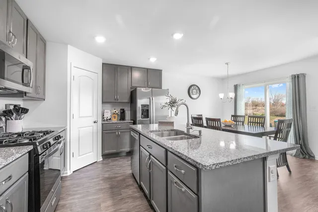 $415,000 | 32070 Savannah Drive, Lakemoor, IL 60051