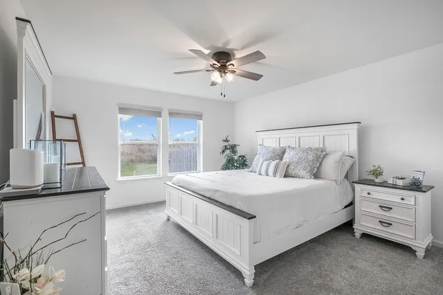 $415,000 | 32070 Savannah Drive, Lakemoor, IL 60051