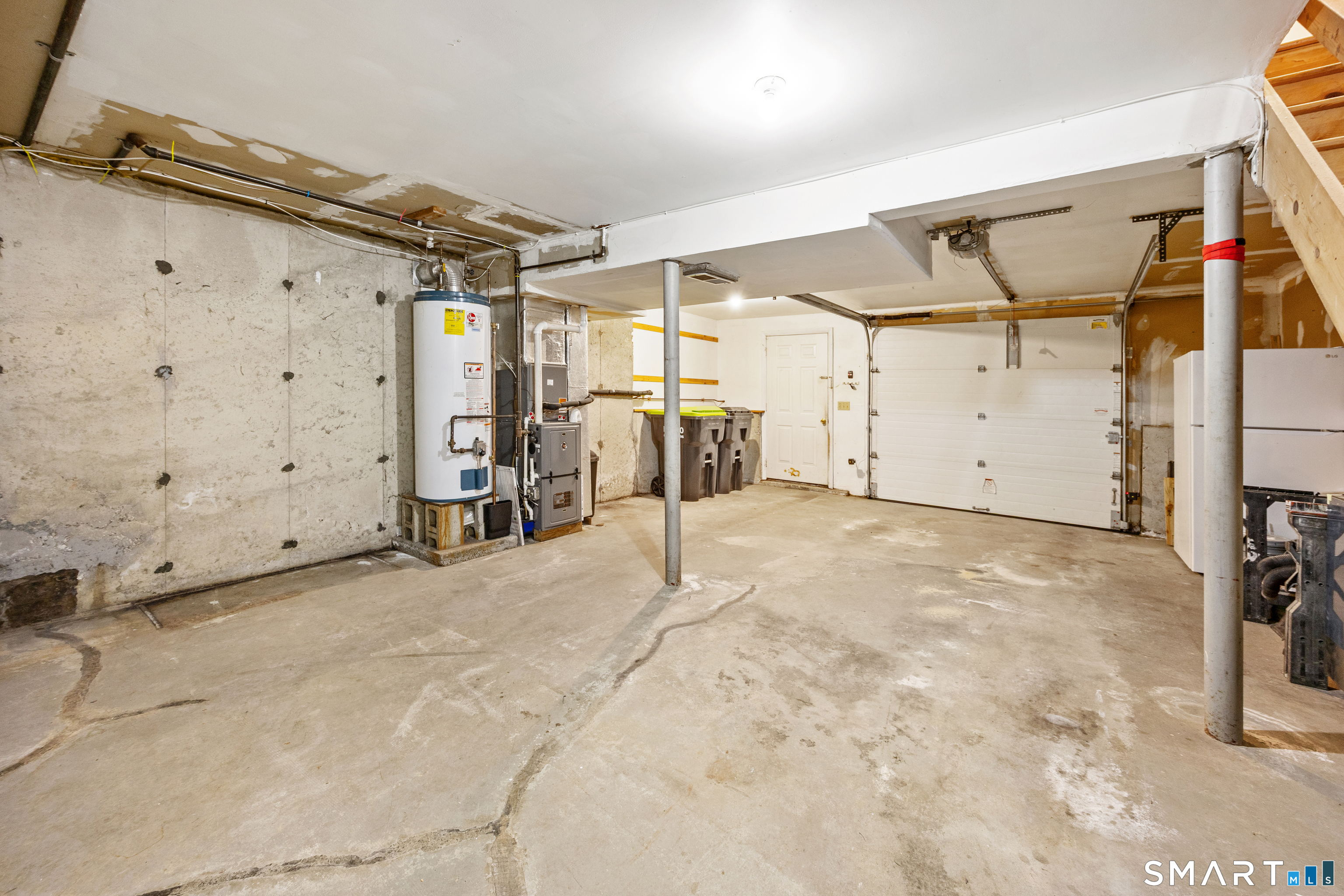 61 Bunker Hill Road Watertown, CT 06795 - Photo 23 of 25 Gallery Image 23